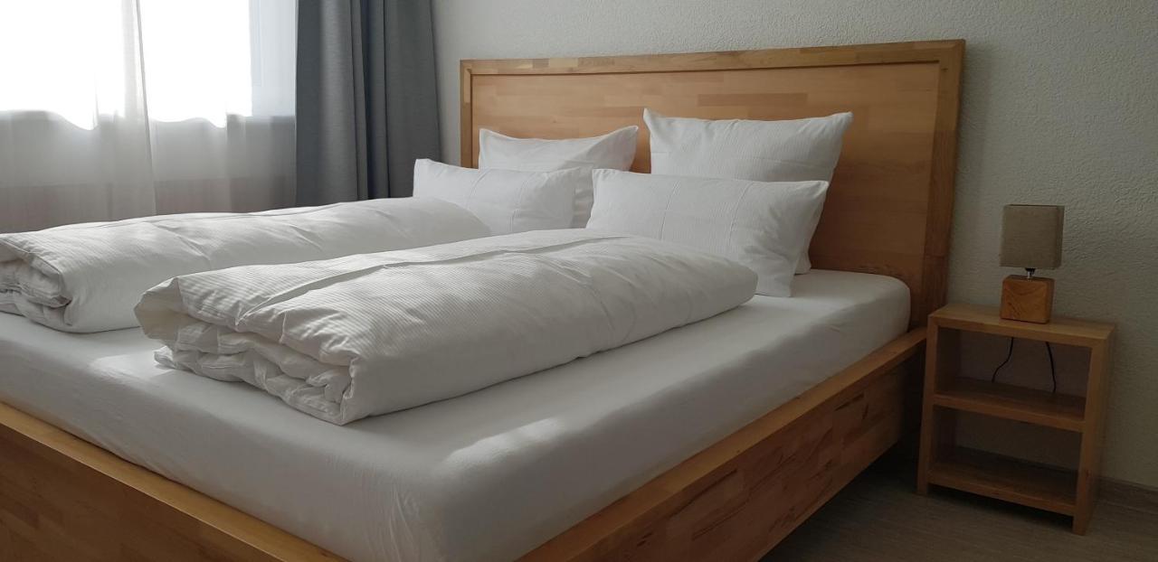 Hb 32 Metzingen Hotel Metzingen  Bagian luar foto