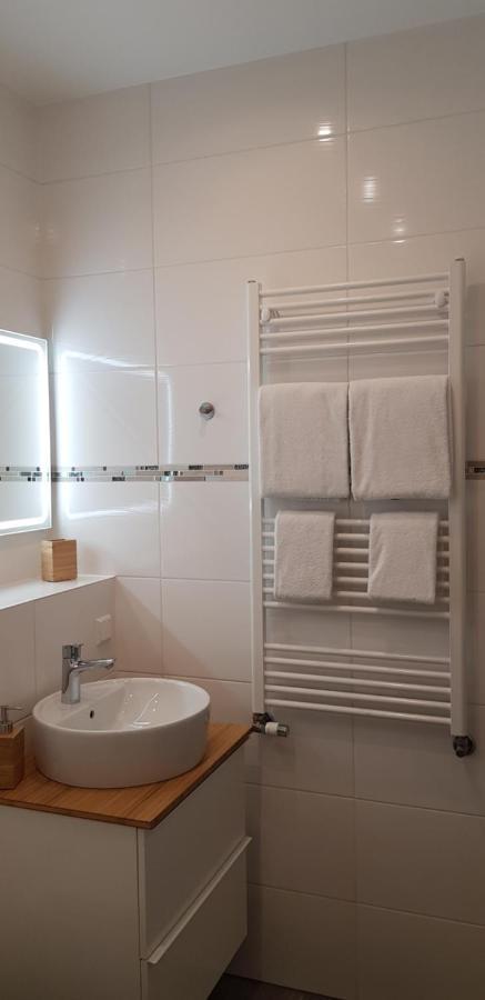 Hb 32 Metzingen Hotel Metzingen  Bagian luar foto