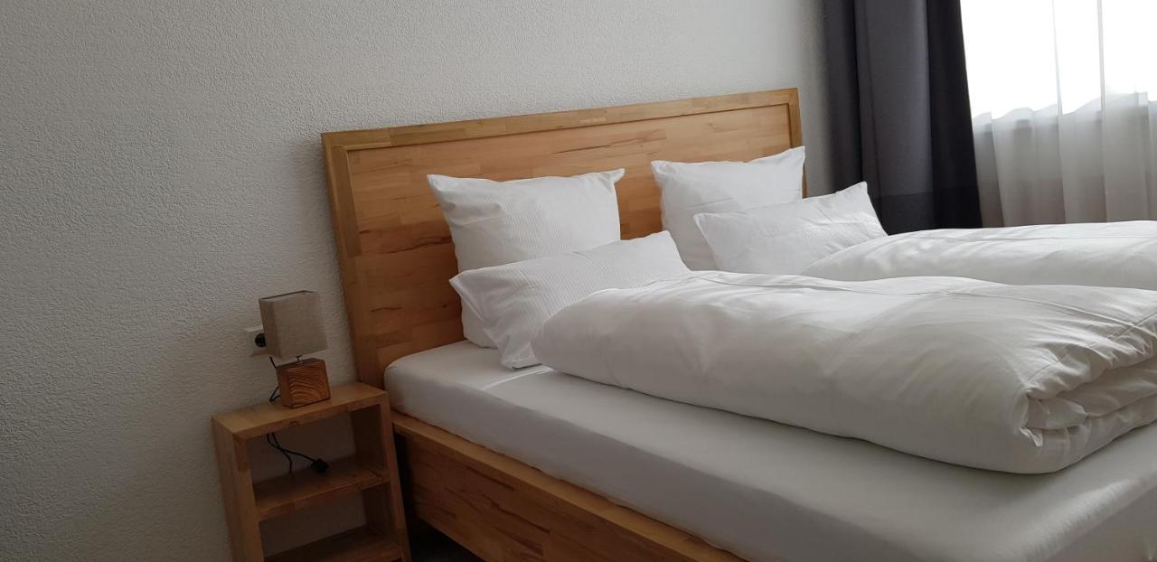 Hb 32 Metzingen Hotel Metzingen  Bagian luar foto