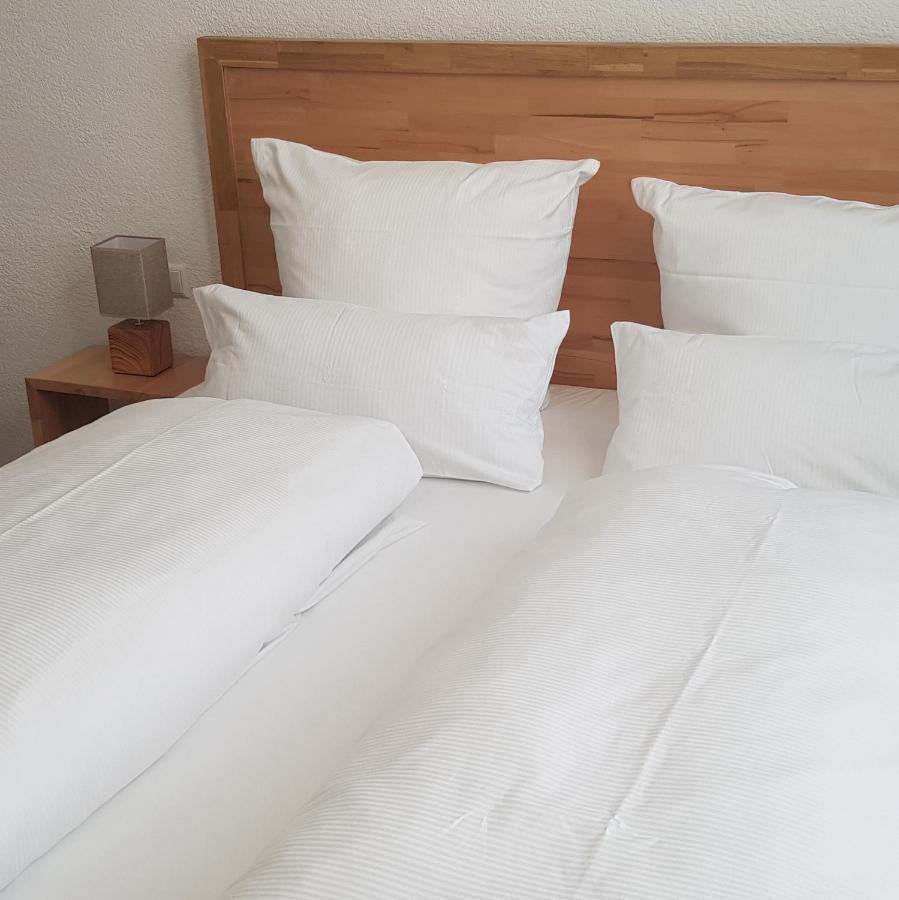 Hb 32 Metzingen Hotel Metzingen  Bagian luar foto